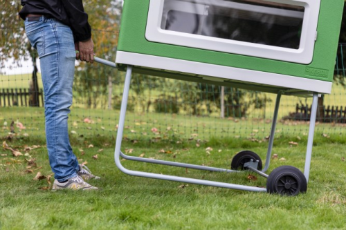 Mobile Coop aus Kunststoff