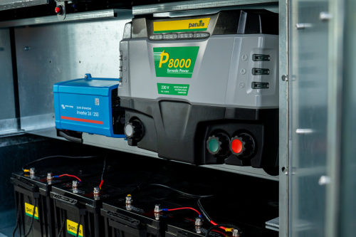 P 8000 mit Sicherheitsbox XXL + 200 W Solarmodul